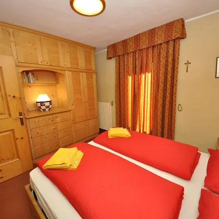 Apartman Casa Florin Giumel By *